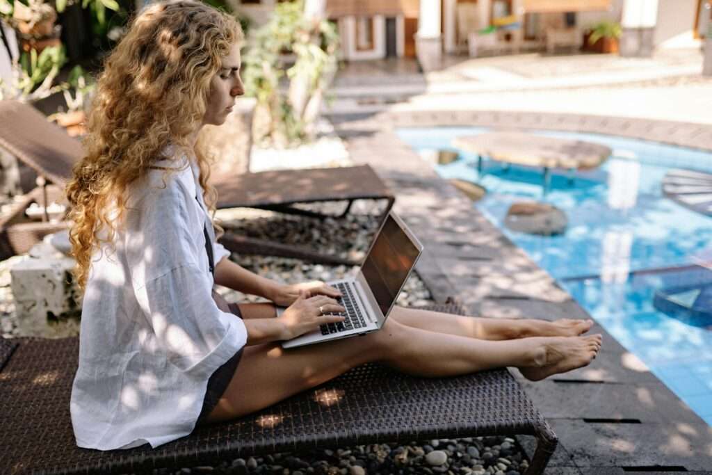 The Best 11-Weekend Side Hustles to Earn Extra Money